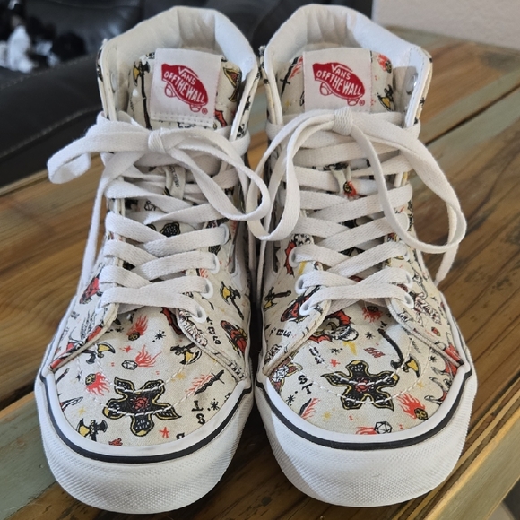 Stranger Things Vans High Top - Picture 3 of 7